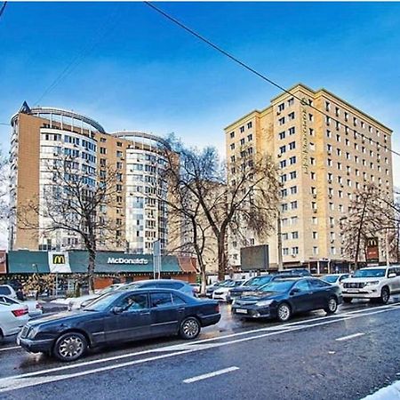 Суперкомфортная 1-Ком Квартира В Самом Центре Г.Алматы アルマトイ エクステリア 写真